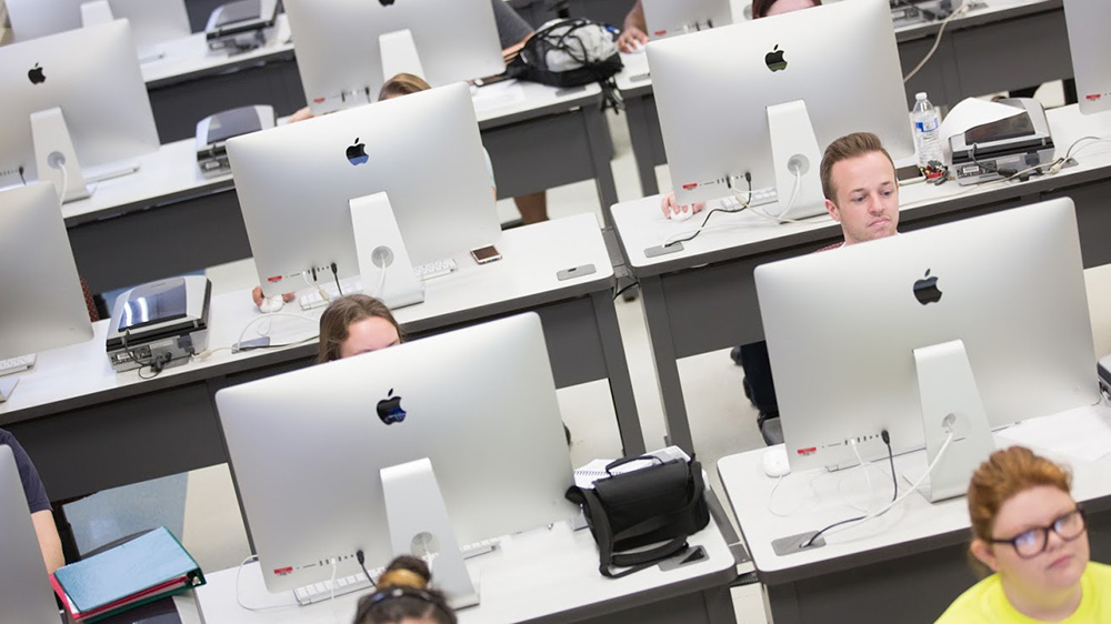 Students at a computer lab